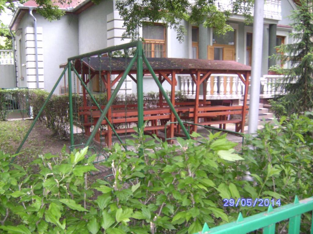 Szemesi Villa บาลาตอนซาร์โซ ภายนอก รูปภาพ
